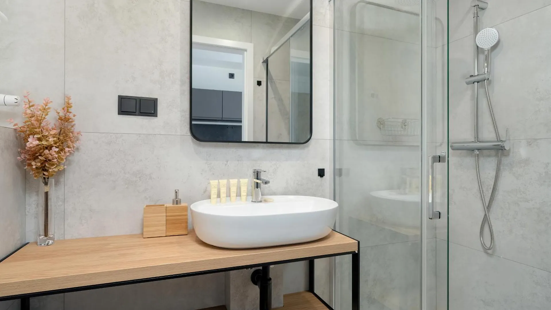 Apartment Klimatyzowane Studio W Samym Centrum Poznania - Plac Wolnosci By Noclegi Renters Poland